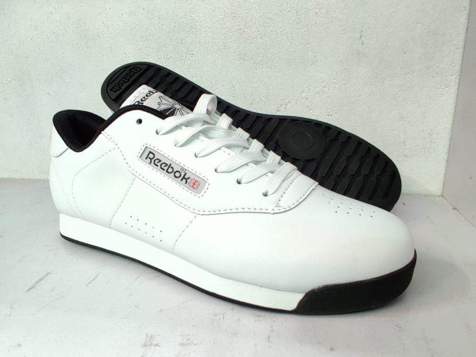 reebok all white sneakers