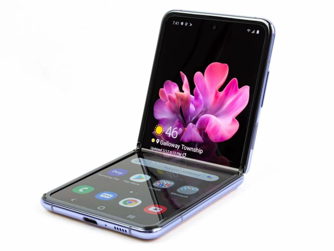 Samsung Galaxy z Flip 2 2020